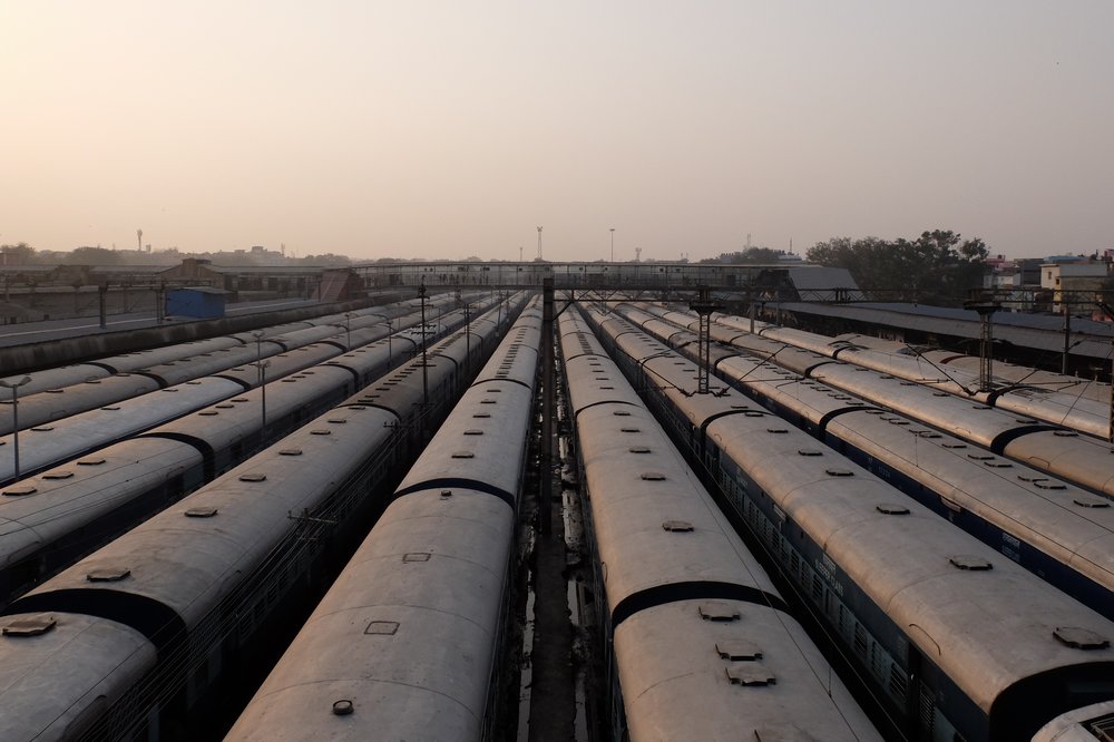 trains in New Delhi train station