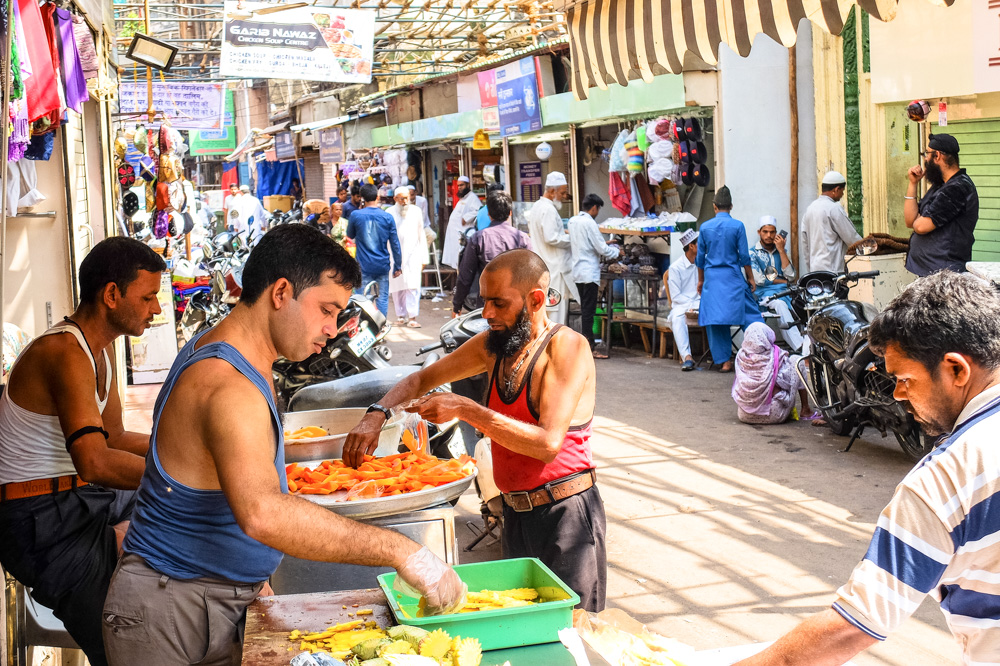 Street of Chor Bazaar, Mumbai